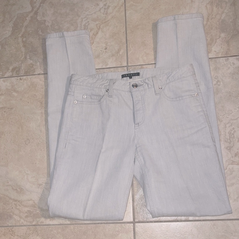 Theory Silver/Grey Jeans•size 4•Mid Waisted•straight leg•measurements shown